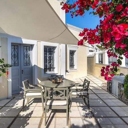 Ferienwohnung Day One Fira Mansion Exterior foto